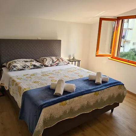 Beleca Biograd Na Moru